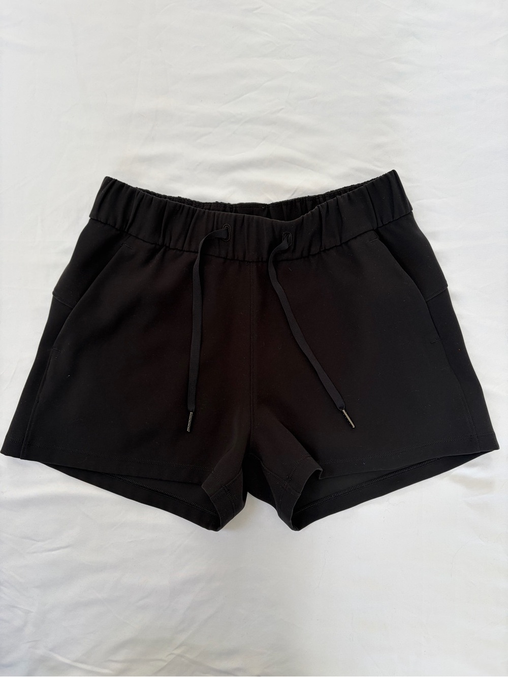 Lululemon On the Fly Shorts 2.5” Black Size 4 Luxtreme